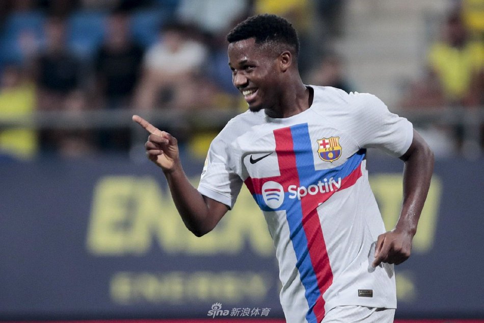 场排布更加 场排布更加