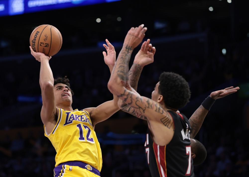 从而保持了 从而保持了