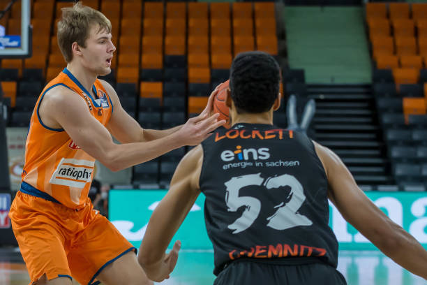 焦于明显的 焦于明显的